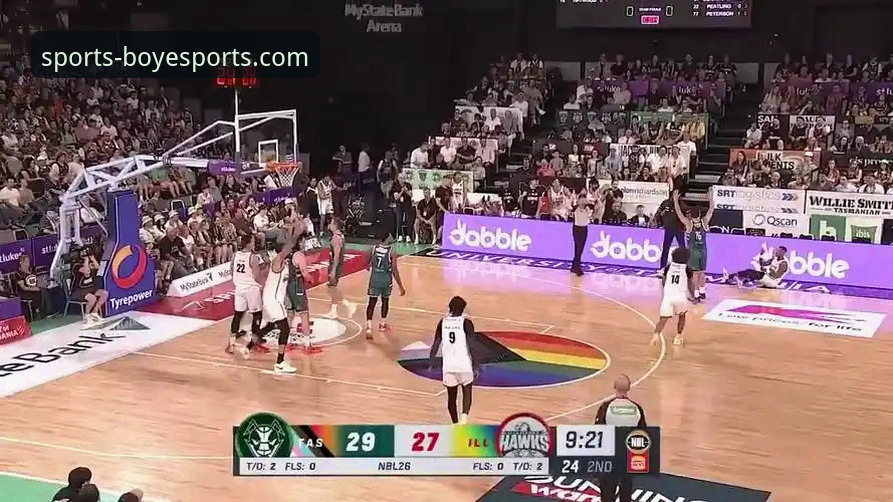 博业体育下载 揭秘CBA爆冷夜:皮特森38分背后的战术博弈与平台观赛新体验